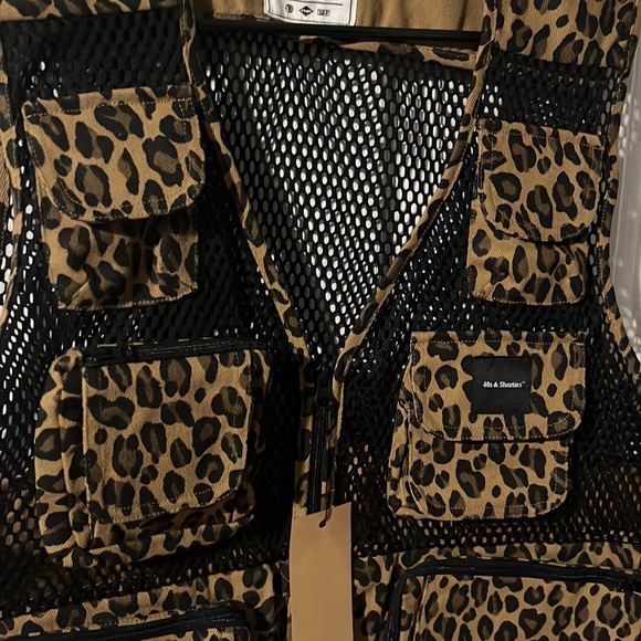 40’s & Shorties Animal Print Vest - Picture 2 of 4